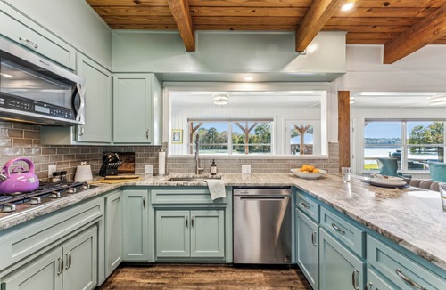 Shelby House | Lakefront with FENCED flat yard. No Stairs . Private Boat Ramp, Screened Porch