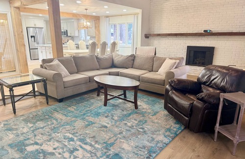 Flowood House | Lakehouse Paradise on the Rez