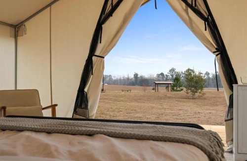 Wewahitchka Other | Lakeside Glamping with Free Kayaks & Fishing