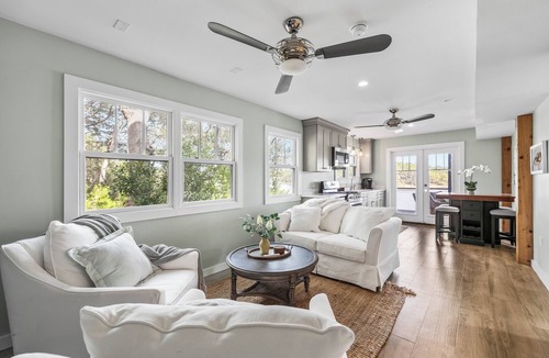 Santa Rosa Beach Cottage | Lakeside Villa | Lakefront Retreat with Incredible Beach Access