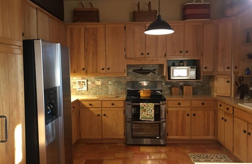 Lenoir City Apartment | Lakeside Woodland Retreat