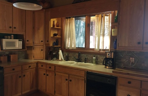 Lenoir City Apartment | Lakeside Woodland Retreat