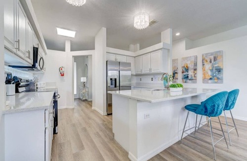 Sunset Lakes House | Lakeview Home w/Heated Pool & Game Room