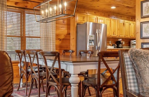 Necowa Cove Cabin | *LakeView Lodge* Views~Slp 14~Hot Tub~Game Room