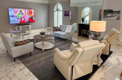 Winter Haven Villa | Lanai & Pool: Elegant Villa in Winter Haven!