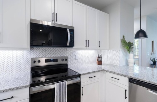 Freeport Apartment | Landing | Amazing 2BD, Pool, Clubhouse