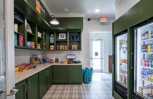Homewood Apartment | Landing at Estelle - 2 Bedrooms in Downtown Homewood