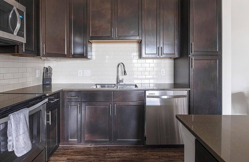 Klein Apartment | Landing | Beautiful 1BD, Gym, Clubhouse