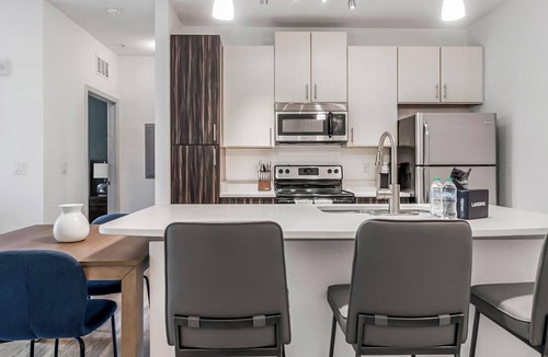 Fairvilla Apartment | Landing | Beautiful 1BD, Clubhouse, Gym