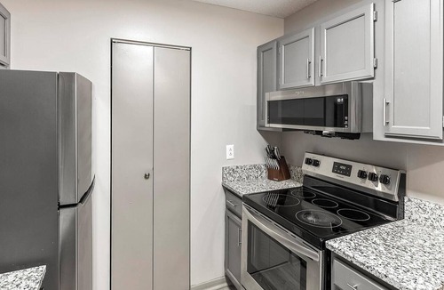 Huntsville Apartment | Landing | Beautiful 2BD, Pool, Gym