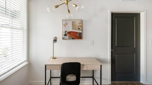Sand Ridge Apartment | Landing Chic 1BD Gym Clubhouse