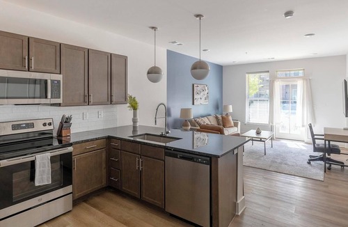 Madison Apartment | Landing | Chic 1BD, Pool, Clubhouse