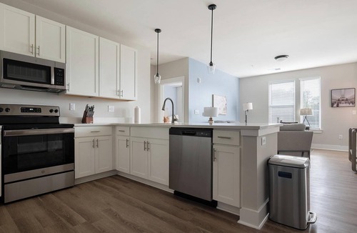 Hickory Apartment | Landing | Chic 2BD, Gym, Clubhouse