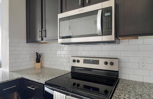 Conroe Apartment | Landing | Incredible 1BD, Gym