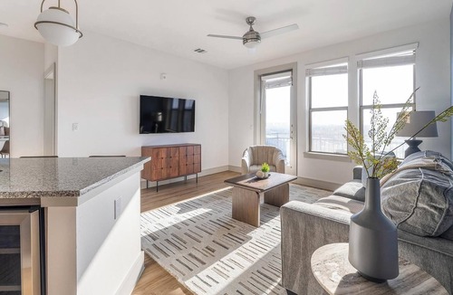 Scofield Farms Apartment | Landing | Incredible 2BD, Gym, Pool