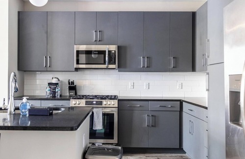 Savannah Apartment | Landing | Incredible 2BD, Yoga Studio, Gym
