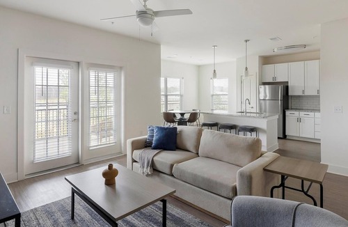 Athens Apartment | Landing | Incredible 3BD, Gym, Yoga Studio