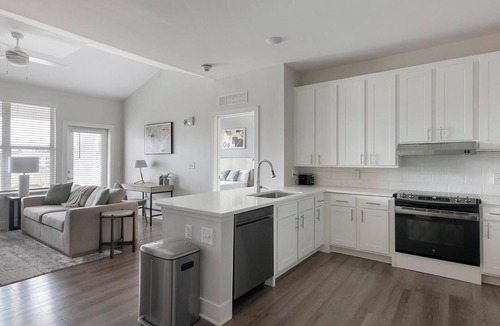 Belle Mina Apartment | Landing | Modern 1BD, Courtyard, Gym
