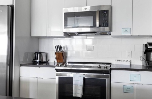 Port Tampa City Apartment | Landing | Modern 2BD, Pool, Gym