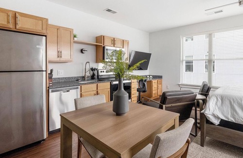Five Points South Apartment | Landing | Modern Studio, Pool, Yoga Studio