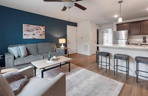 Lyman Apartment | Landing | Spectacular 1BD, Clubhouse, Gym