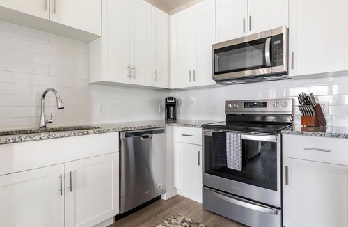 Southeast Orlando Apartment | Landing | Spectacular 1BD, Pool, Clubhouse