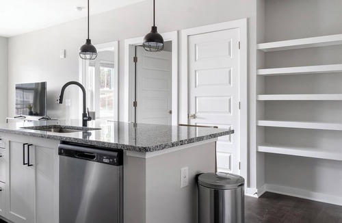 Mableton Apartment | Landing | Spectacular 1BD, Gym, Pool