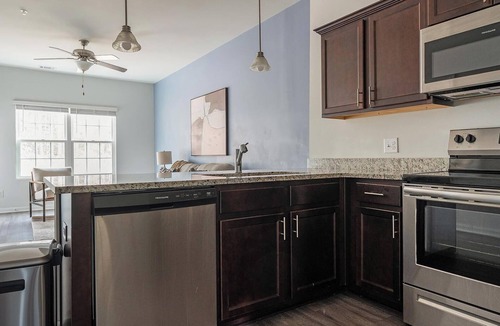 Bloomingdale Apartment | Landing | Spectacular 2BD, Pool, Gym