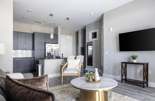 Savannah Apartment | Landing | Stunning 1BD, Gym, Clubhouse