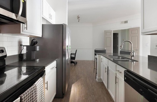 Buckhead Apartment | Landing | Stunning 1BD, Tennis Court, Yoga Studio