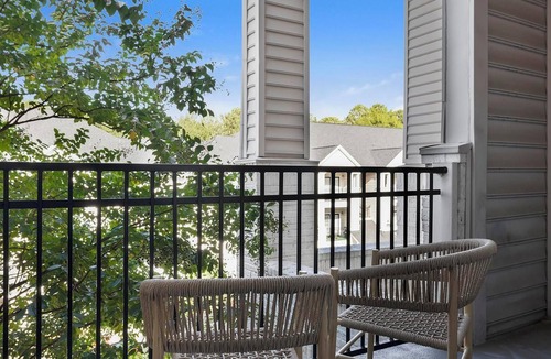 Buckhead Apartment | Landing | Stunning 1BD, Tennis Court, Yoga Studio
