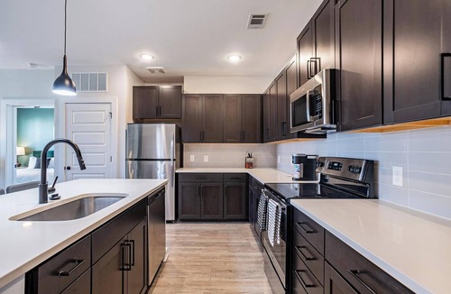 Sugar Hill Apartment | Landing | Stunning 2BD, Yoga Studio, Gym