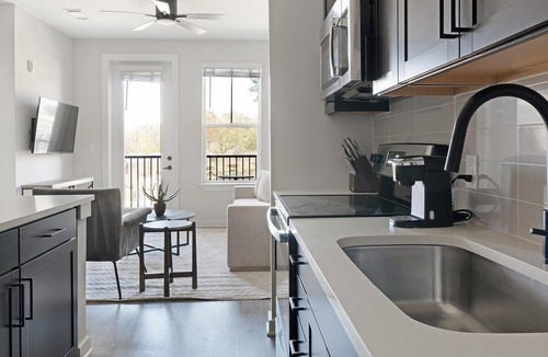 Sugar Hill Apartment | Landing | Stylish 1BD, Clubhouse, Gym