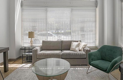 Central City Apartment | Landing Stylish 1BD Gym