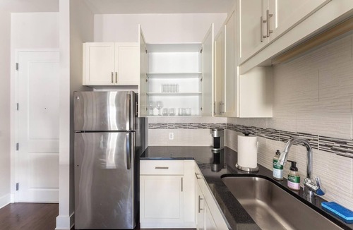 Central Business District Apartment | Landing | Stylish 1BD, Gym, Rooftop Lounge