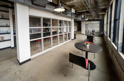 Uptown Apartment | Landing | Stylish 2BD in Uptown