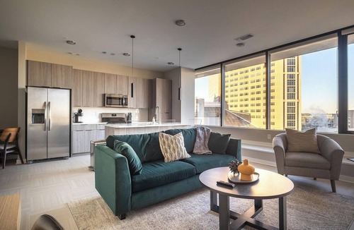 Civil Rights Historic District Apartment | Landing | Stylish 2BD in Fountain Heights