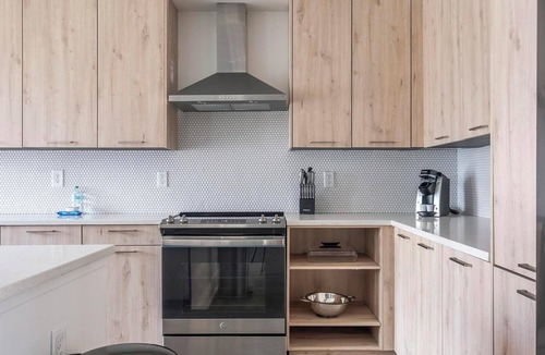 Crestline Heights Apartment | Landing | Stylish 1BD, Clubhouse, Pool