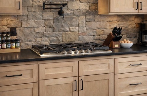 Talking Rock Cabin | Large Luxury Cabin Hot Tub, Fireplaces, Game Room, & Views.