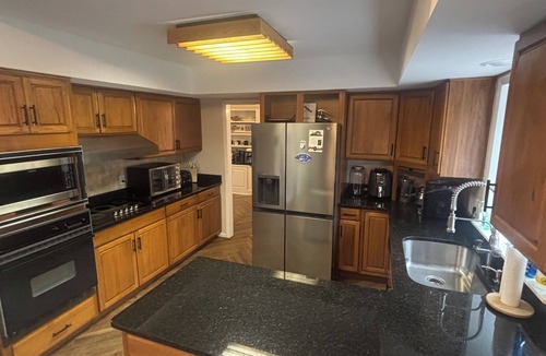 Lexington House | Lexington Fun Zone! Pool! HotTub! Arcade! Games!