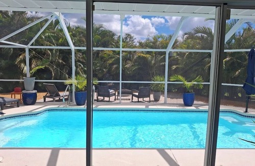 Deep Creek Apartment | LIUXURY STUDIO IN DEEDED COMMUNITY GOLF ! BLOCK AWAY, HEATED POOL!