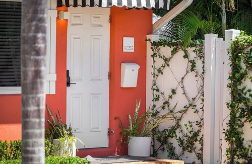 Delray Beach Cottage | Live like a local in this chic little cottage with a private porch!