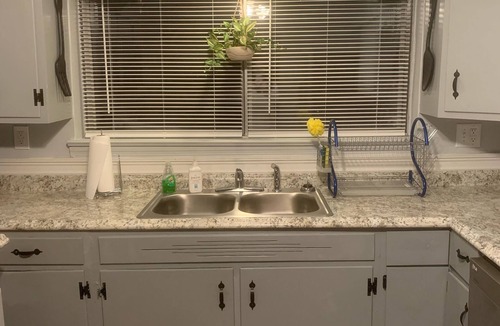 East Chattanooga House | Lively 5 bd 2 1/2 bth pet friendly home minutes from downtown. GAME ROOM 🎱