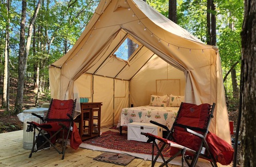 Villa Rica RV Rental | Llama Retreat - wall tent in a peaceful setting