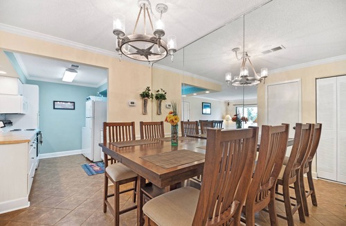 Demere Park Condo | Location: WALK to BEACH, Village & PIER! 2 POOLS