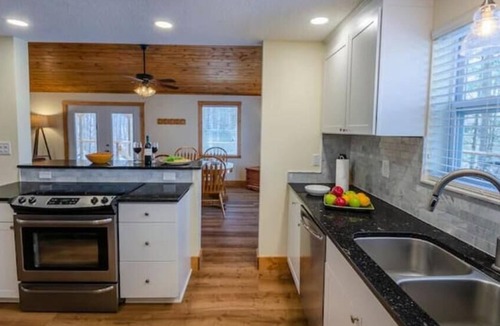 Franklin Cabin | Locust Flats
