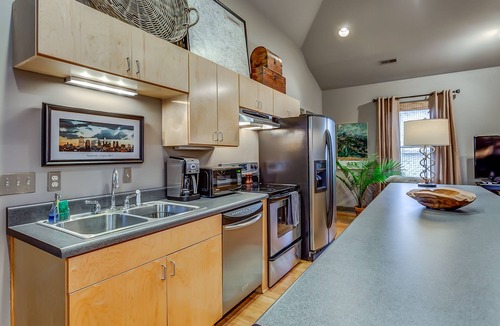 Franklin Apartment | Loft on West Main 5 blocks from Downtown Franklin