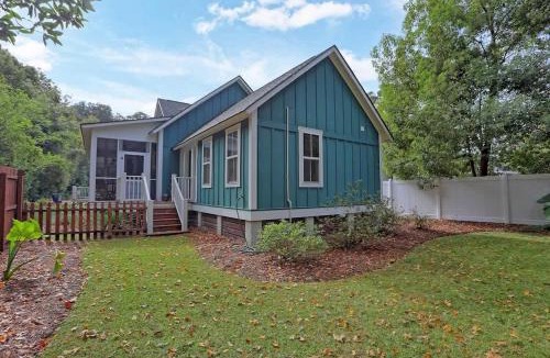 Isle of Hope Historic District House | Lovely Isle of Hope Coastal Studio near Wormsloe