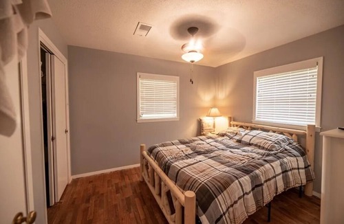 Donalsonville Cabin | Lovely Lakefront Cabin located on Lake Seminole