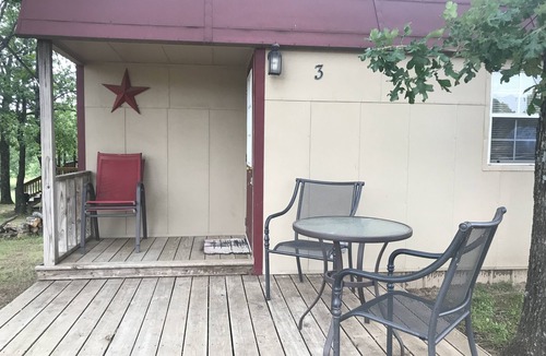 Hughes County Cabin | Lovely secluded rustic cabin within waking distance of Rocky Top Winery .